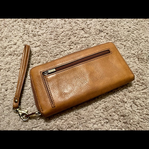 Fossil Zip Clutch with Wrist Strap - Picture 2 of 5